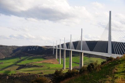 Viaduc de Millau_4488502653_l.jpg
